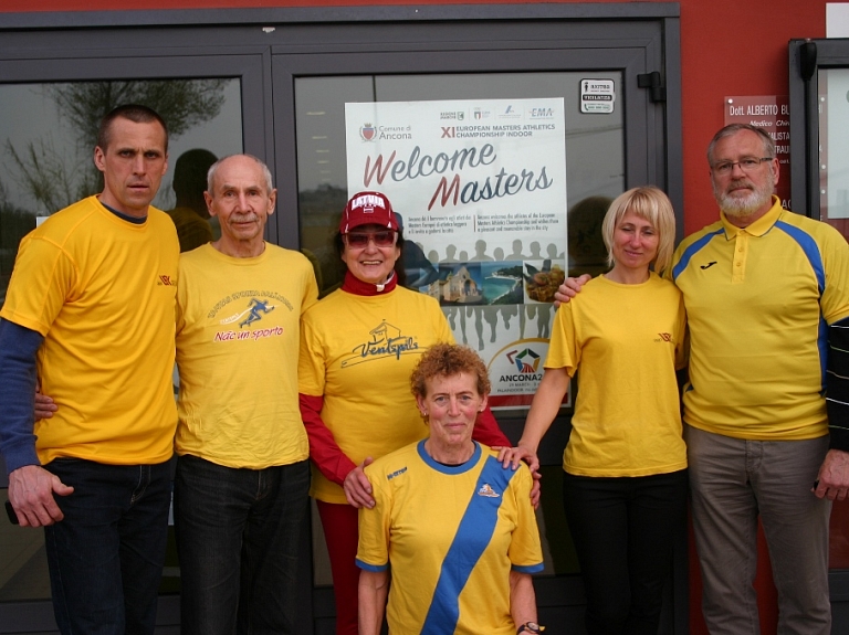 Aivars Lembergs sveiks Ventspils senioru vieglatlētus

