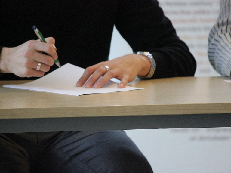 Izsludina finansēšanas konkursu sporta pasākuma "Lāčplēšu kross" rīkošanai