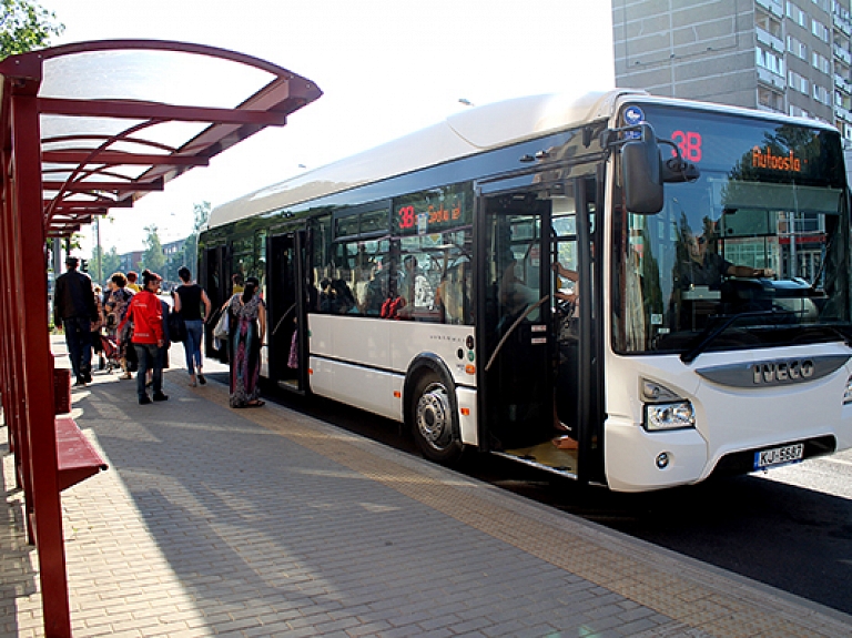 Čehijas kompānija "IVECO" uz laiku piedāvā Daugavpils iedzīvotājiem izmēģināt jauno autobusu