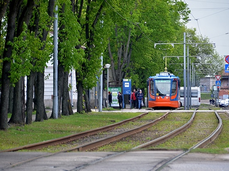 Pilsētas svētku laikā palielinās tramvaju un autbusu reisu skaitu

