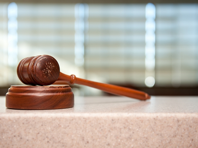 Ar sākumcenu 62 000 eiro izsolīs zemesgabalu savrupmāju apbūvei Rīgā, Zebrenes ielā 7

