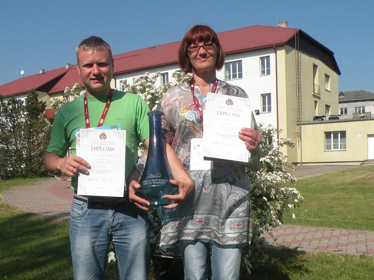 Sveķu skolas skolotājiem otrā vieta Baltijas valstu apdares darbu pedagogu profesionālās meistarības konkursā

