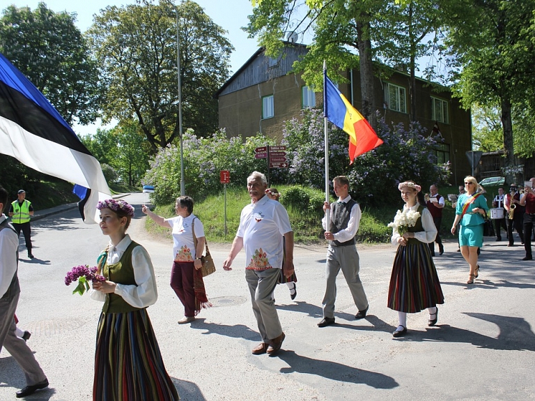 Kandavas novada svētkus apmeklē ārvalstu delegācijas

