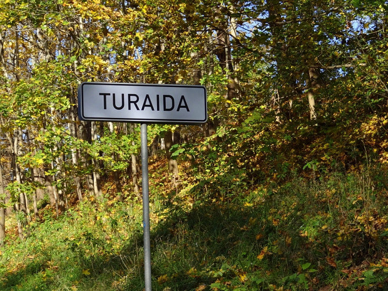 Par pusmiljonu eiro atjaunos Turaidas muzejrezervāta Klaušinieku māju

