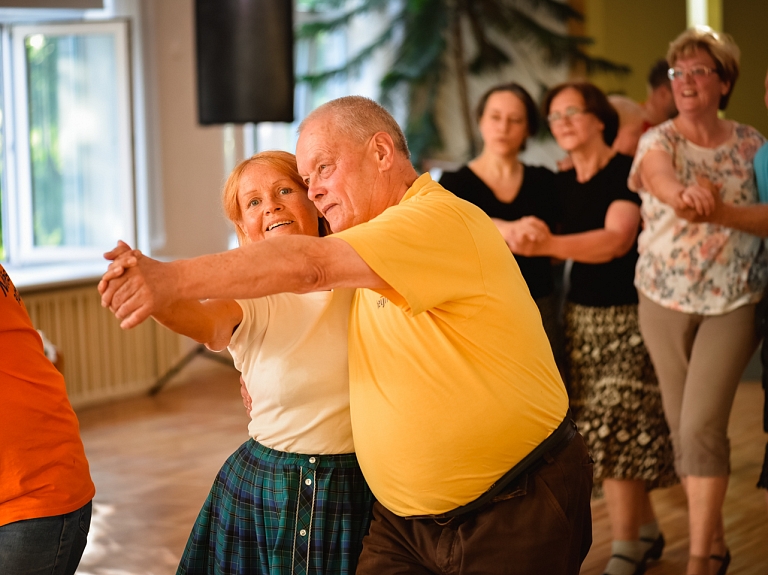 Aicina iedvesmoties no tiem, kam ir pāri septiņdesmit

