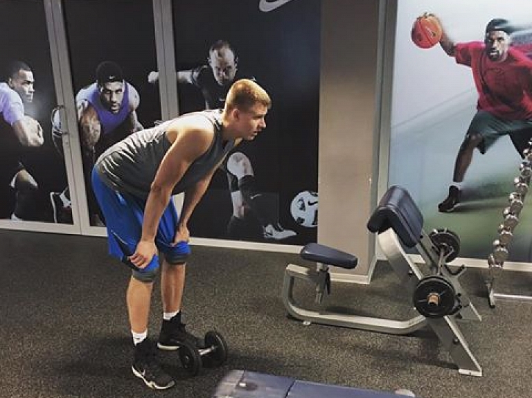 Drīzumā notiks Kristapa Porziņģa meistarklase jaunajiem basketbola talantiem

