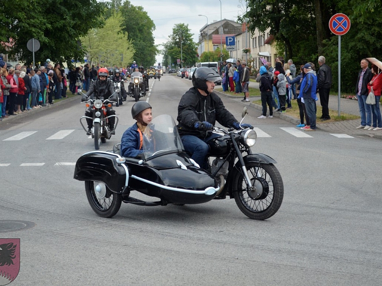 Balvos ieskandina "Motociklu vasaru"