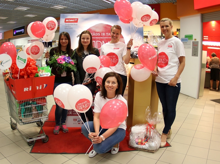 Baušķeniece Samanta piepilda sapni palīdzēt dzīvniekiem patversmē

