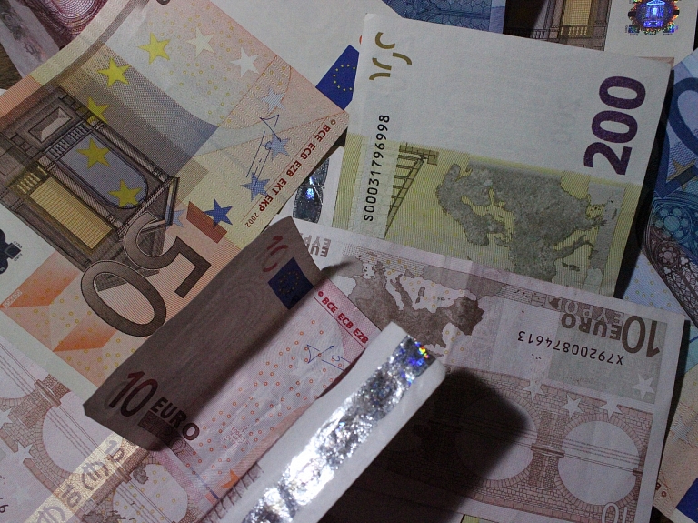 Gulbenes pašvaldība 12 vidusskolniekiem piešķirs stipendiju 100 eiro apmērā

