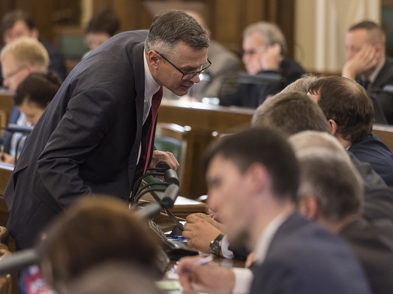 Saeima pavasara sesiju slēgs 20.jūnijā, rudens sesiju sāks 2.septembrī

