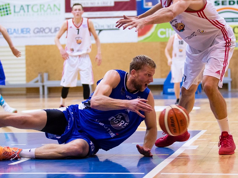 Ogres novada basketbola izlase izcīna pirmo vietu grupā