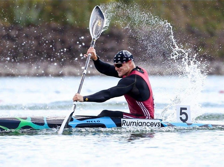 OC "Limbaži" sportistam Rumjancevam bronzas medaļa Eiropas čempionāta 200 metru distancē