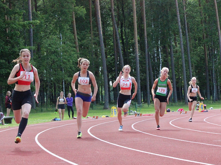 LOK izsludina konkursu par tiesībām rīkot Latvijas Jaunatnes olimpiādi 2017.gadā

