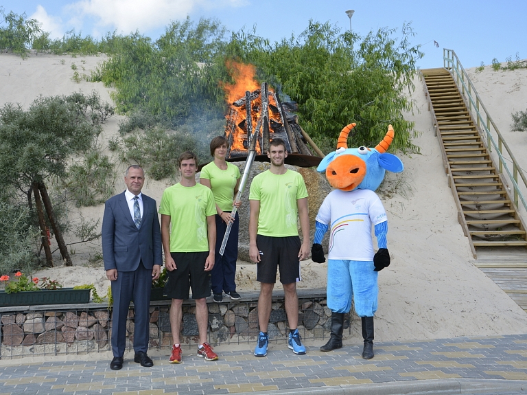 Iedegta Latvijas IV olimpiādes lāpa

