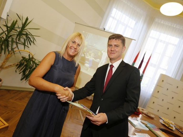 Par Liepājas Mūzikas, mākslas un dizaina vidusskolas direktori izvēlēta Inga Auziņa

