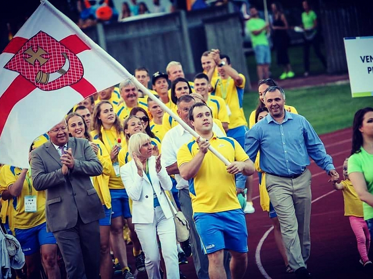 Ventspils komanda Latvijas IV vasaras olimpiādē kopvērtējumā izcīna 2.vietu

