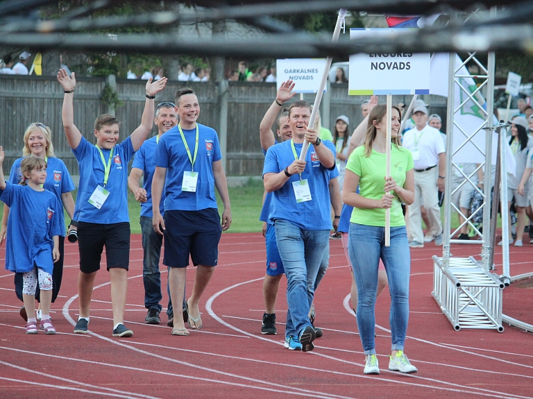 Latvijas IV olimpiādē Engures novada sportistiem divas 5.vietas burāšanā