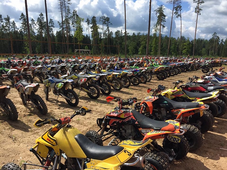 Enduro sprints Madonā – rekordliels dalībnieku skaits un spēcīga igauņu konkurence

