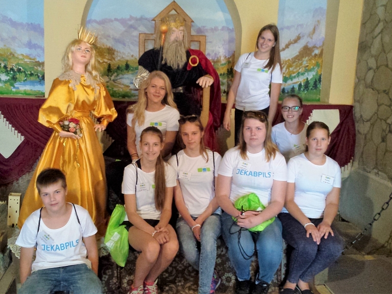 Pašvaldība pateicas Jēkabpils pilsētas svētku brīvprātīgajiem jauniešiem
