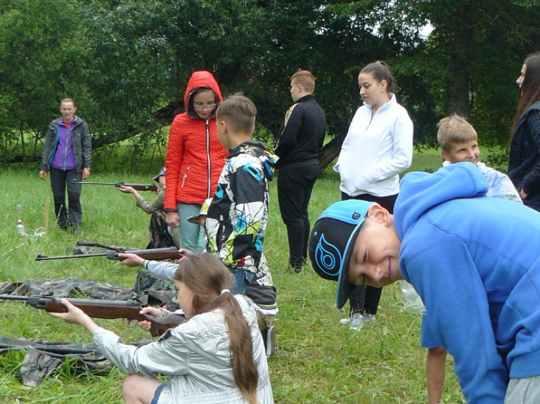 Pasaules latviešu bērni atkal satiekas Zasā

