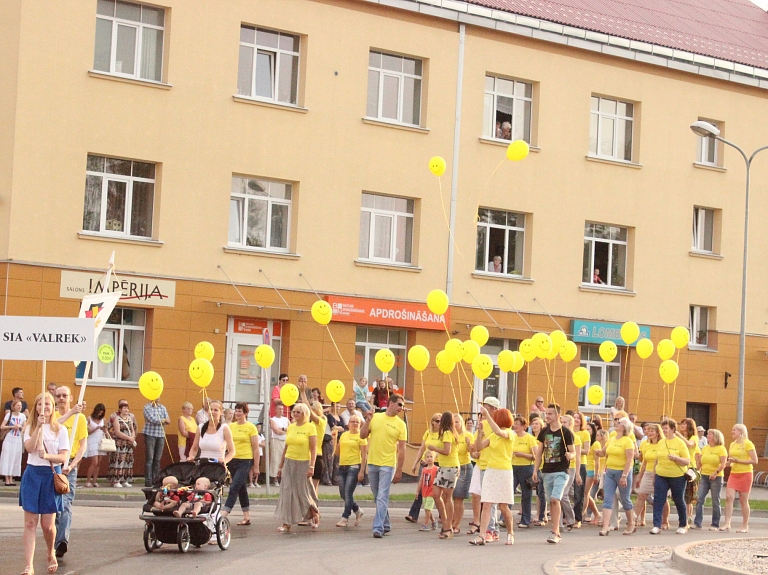 Valmieras pilsētas svētkos notiks gājiens "Valmiera lepojas"