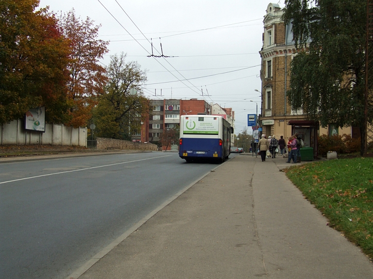 Iedzīvotāji cīnās par trokšņu līmeņa samazināšanu Sarkandaugavā

