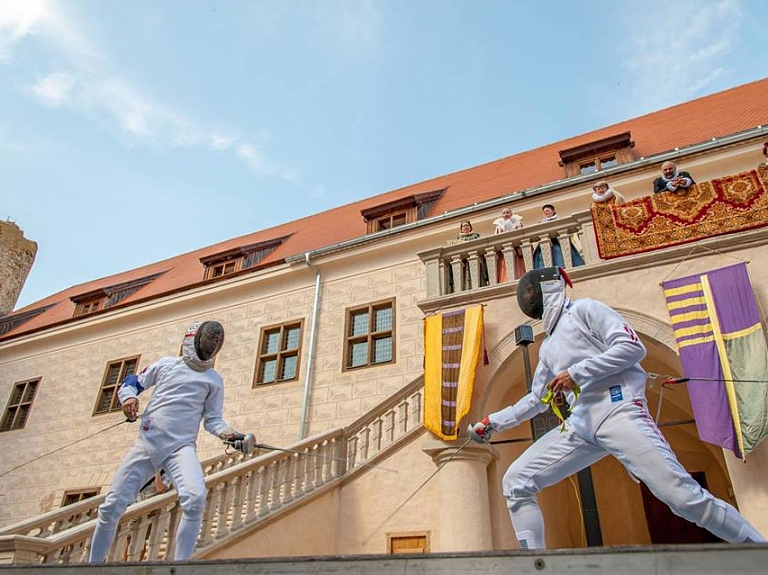 Gatavojas Bauskas pils III. teatralizētajam paukošanās turnīram "Ius Gladii – zobena tiesības"