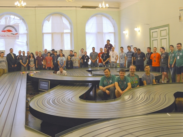 Valmierā sācies Austrumeiropas čempionāts trases automodelismā