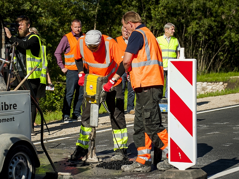 Autoceļa Vecumnieki – Nereta – Subate 13 km garā posmā pabeigti būvdarbi un veiktas kvalitātes pārbaudes

