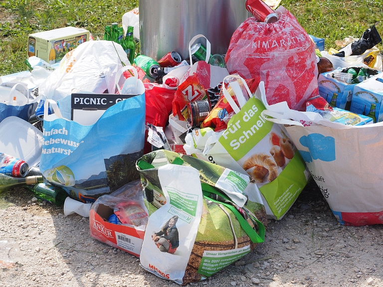 Apstiprina kritērijus, kā pašvaldībām izraudzīties atkritumu apsaimniekotājus


