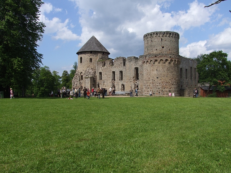 Cēsis notiks Somugru tautu festivāls