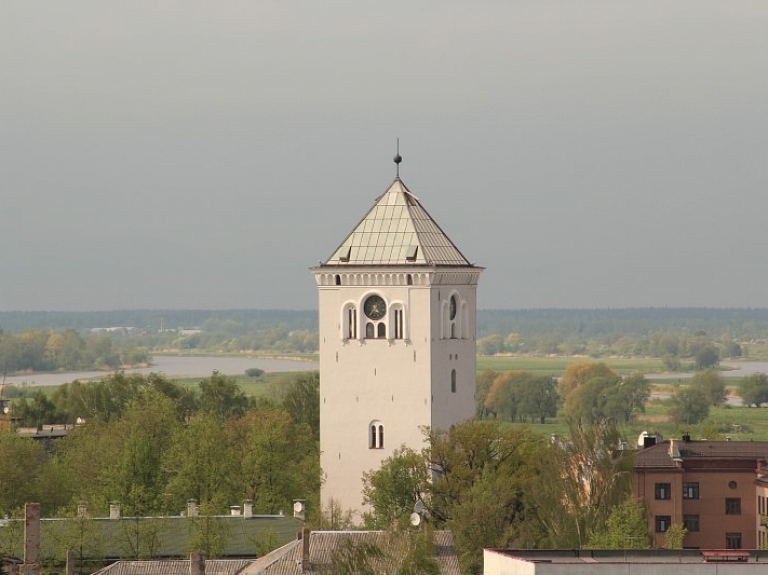 No 1.oktobra mainīts Jelgavas Sv.Trīsvienības baznīcas torņa darba laiks

