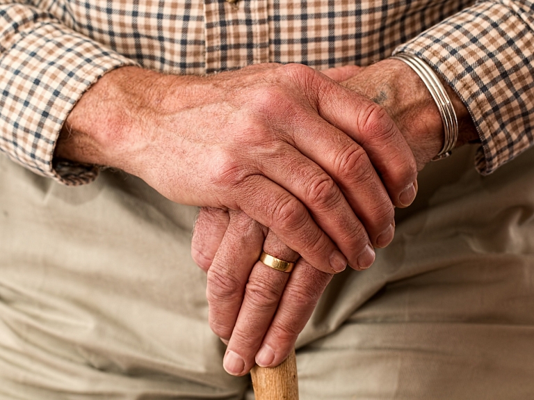 Pensionāri cer uz ekonomikas uzplaukumu, kas varētu uzlabot viņu materiālo stāvokli

