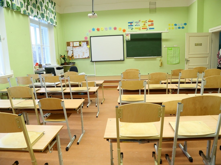 Rucavas pamatskolas direktore: Algu reforma skolotājiem ir liels trieciens