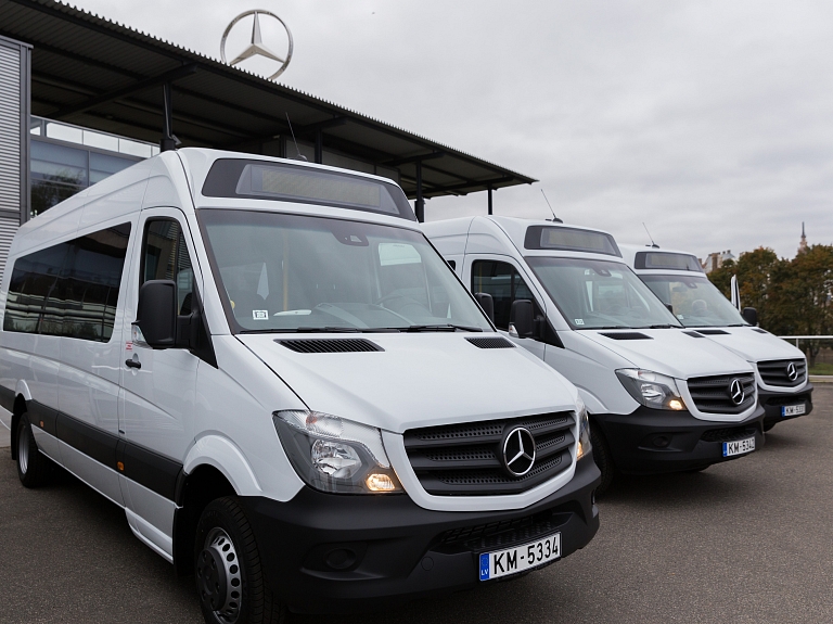 "CATA" autobusu parku pirmo reizi papildina pieci "Mercedes–Benz Sprinter" autobusi