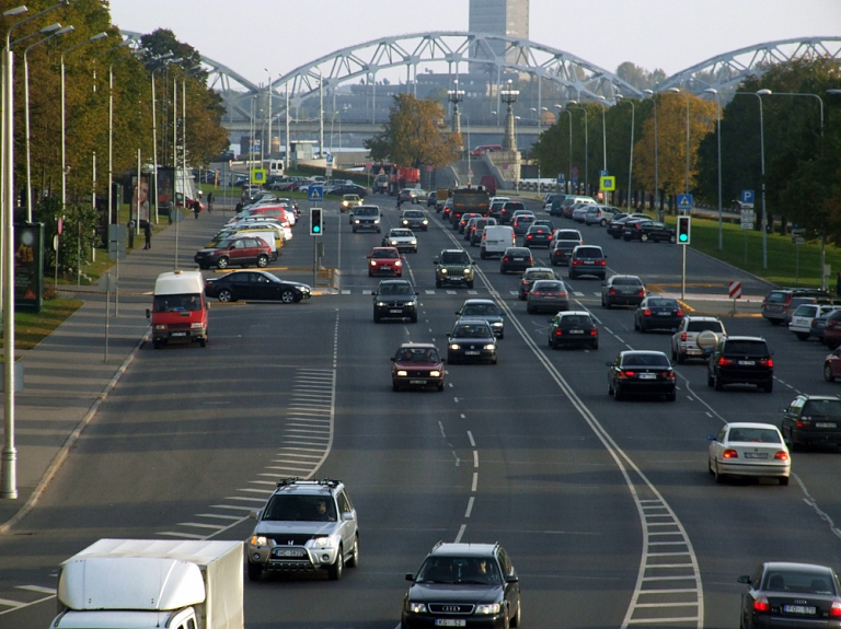 CSDD: Latvijas autoparks ir kritiskā stāvoklī

