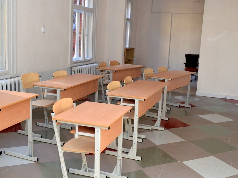 Alūksnes novadā nolemts slēgt Mālupes un Ilzenes pamatskolas