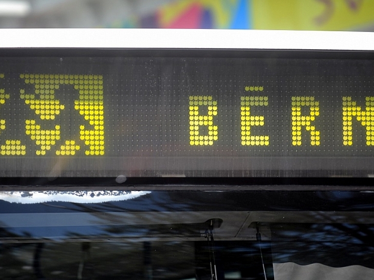 Salacgrīvas novadā notikušajā autobusa avārijā traumas guvuši astoņi bērni