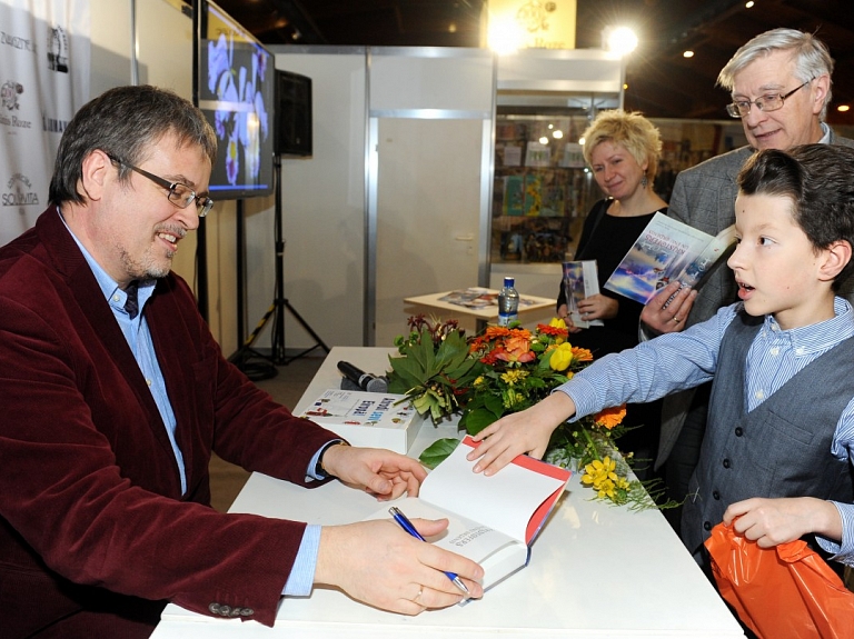 Kuldīgā notiks tikšanās ar rakstnieku Arno Jundzi