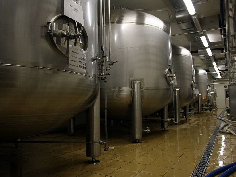 "Bauskas alus" plāno ieguldīt aptuveni 450 000 eiro jaunā tvaika katlā un alus fermentācijas iekārtās