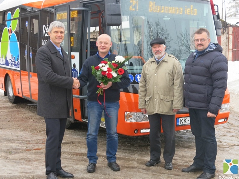 Sāk kursēt pirmie "Rēzeknes satiksmes" autobusi