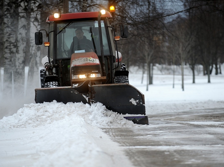 Šajā ziemas sezonā Limbažu novada ceļu uzturēšanu veiks pieci uzņēmumi