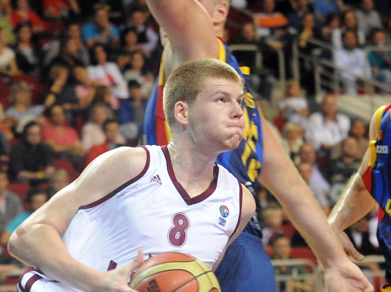 Rūjienietis Bertāns parāda savu līdz šim labāko veikumu NBA