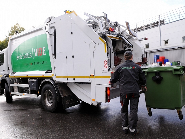 Liepājā atkritumu apsaimniekotāji atbildēs uz klientu jautājumiem