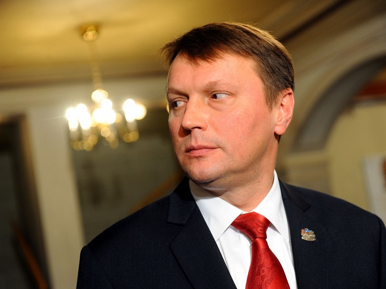 Agešins: Divi no pieciem it kā aizgājušajiem "Saskaņas" Liepājas nodaļas biedriem sen vairs nebija partijā