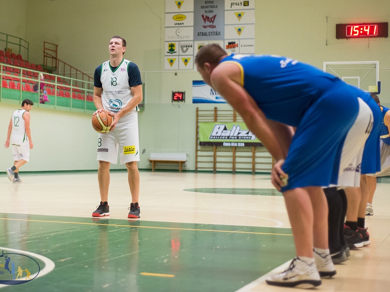 Noslēgusies ceturtā kārta Valmieras Pilsētas čempionātā basketbolā 

