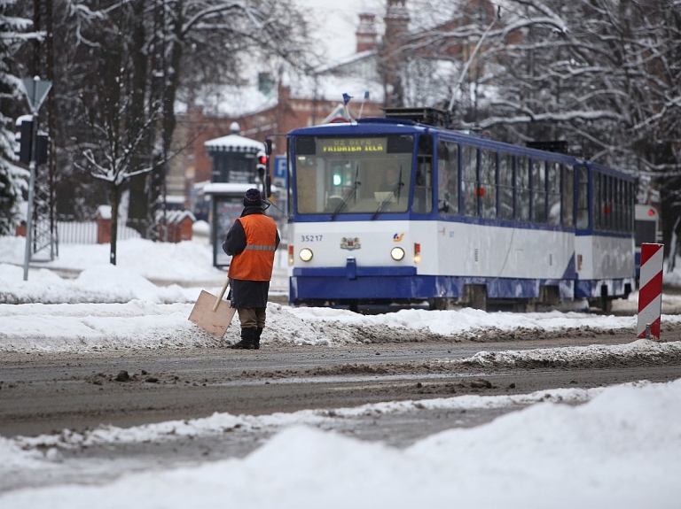 "Rīgas satiksmei" jāpapildina Skanstes tramvaja līnijas projekts; arī Liepājā un Daugavpilī iecerētie projekti jāprecizē