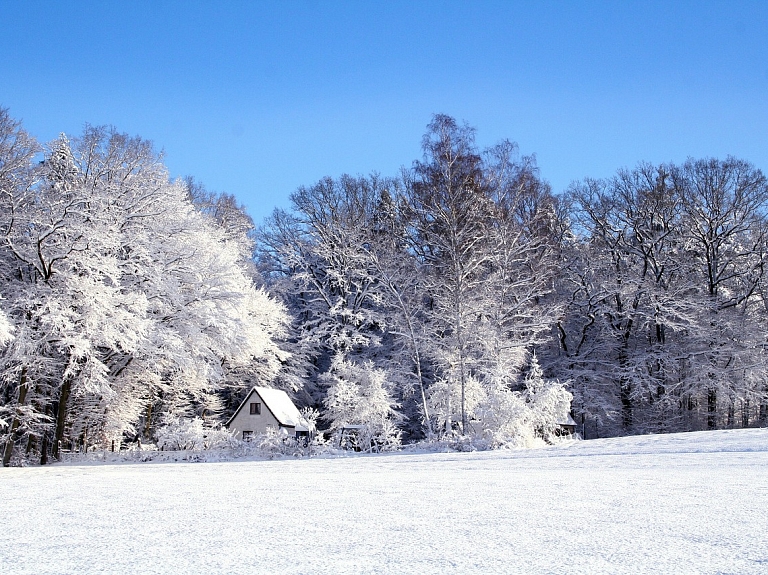 Pirmo reizi šoziem gaisa temperatūra Latvijā noslīdējusi zem -20 grādiem

