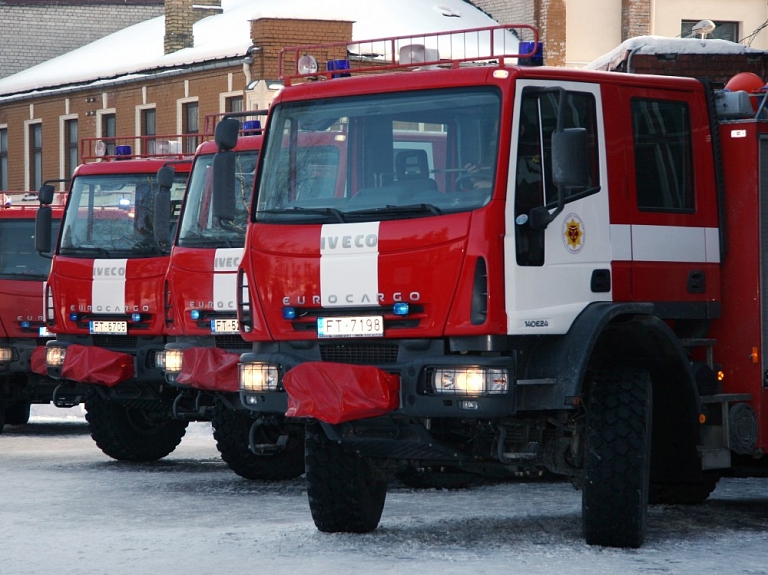 Pagājušajā gadā ugunsgrēkos gājuši bojā 95 cilvēki; noslīkuši 110 cilvēki