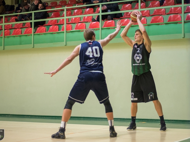 "Valmiera Glass/Vidzemes Augstskola" papildlaikā gūst uzvaru pret OC "Limbaži"